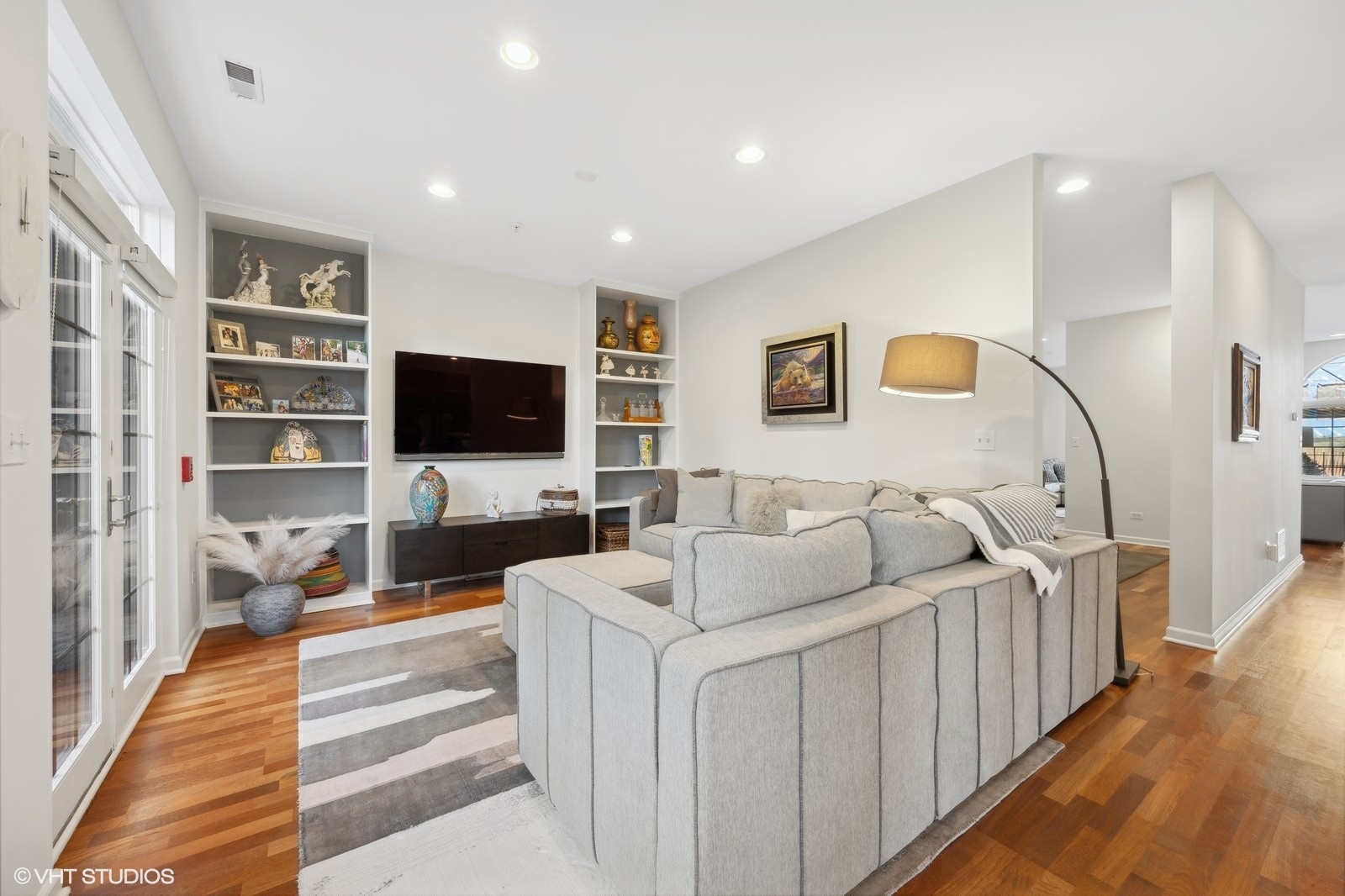 632 La Salle Place Unit: D