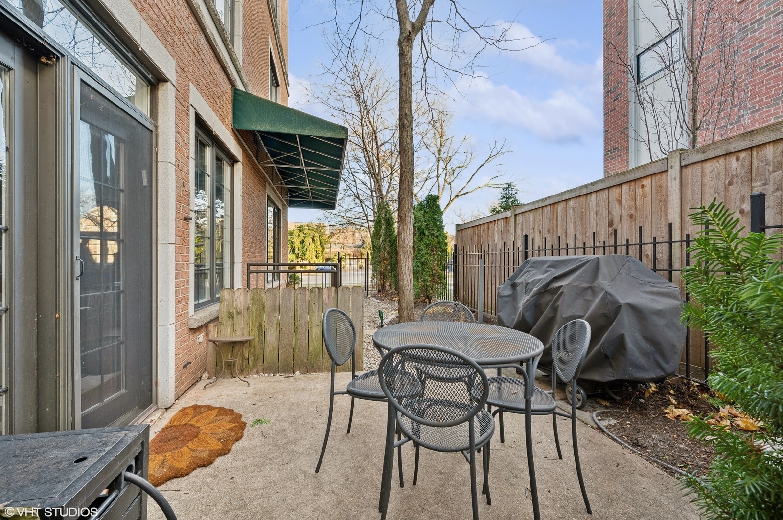 632 La Salle Place Unit: D