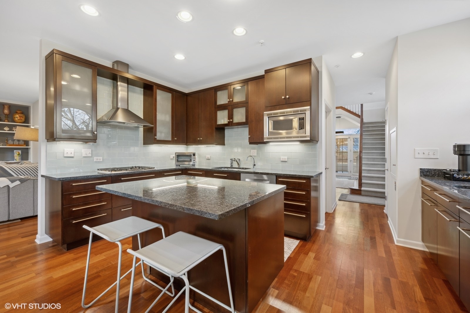 632 La Salle Place Unit: D