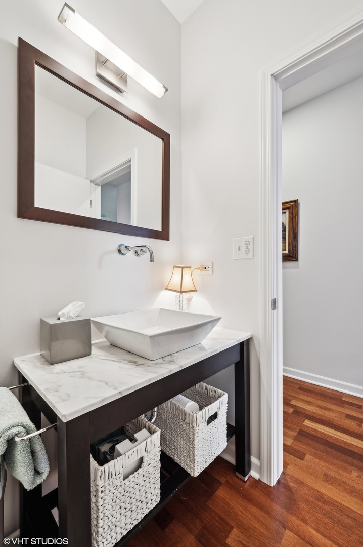 632 La Salle Place Unit: D