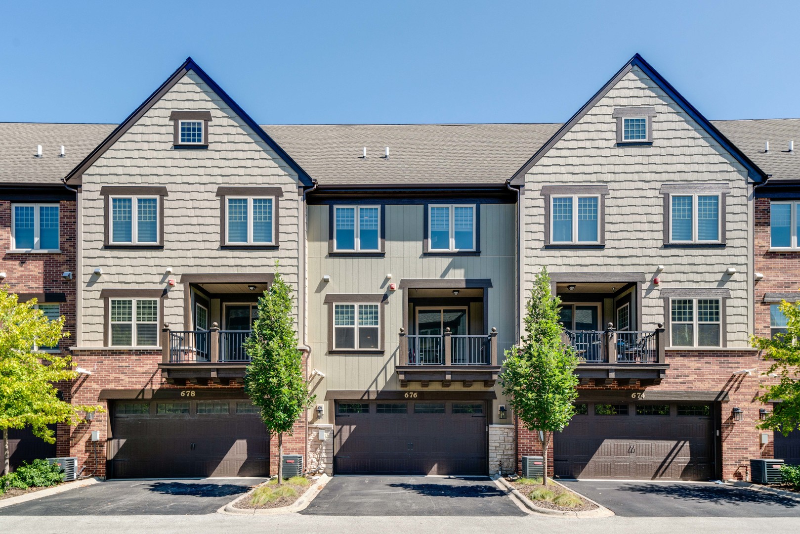 676 Parkside Court