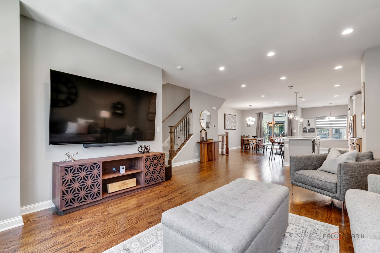 676 Parkside Court