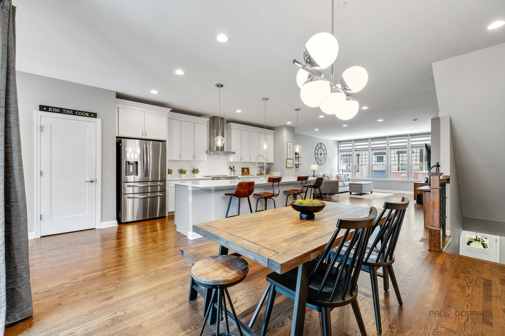 676 Parkside Court