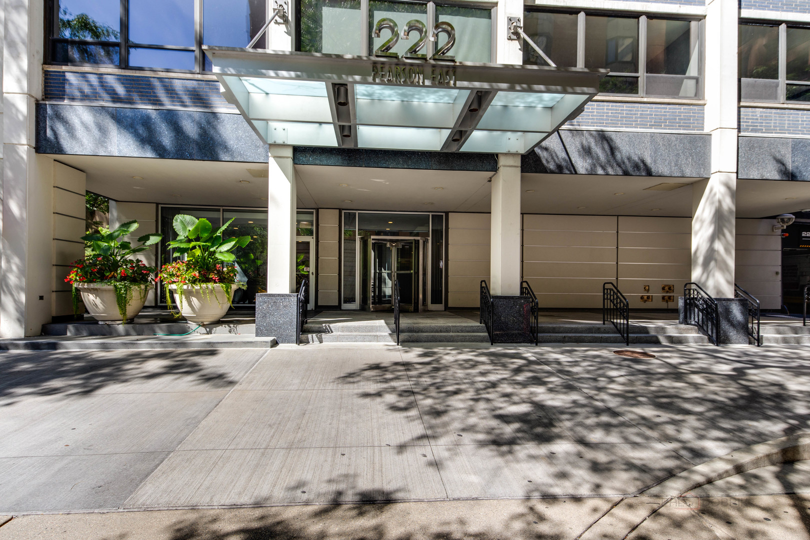 222 E Pearson Street Unit: 609