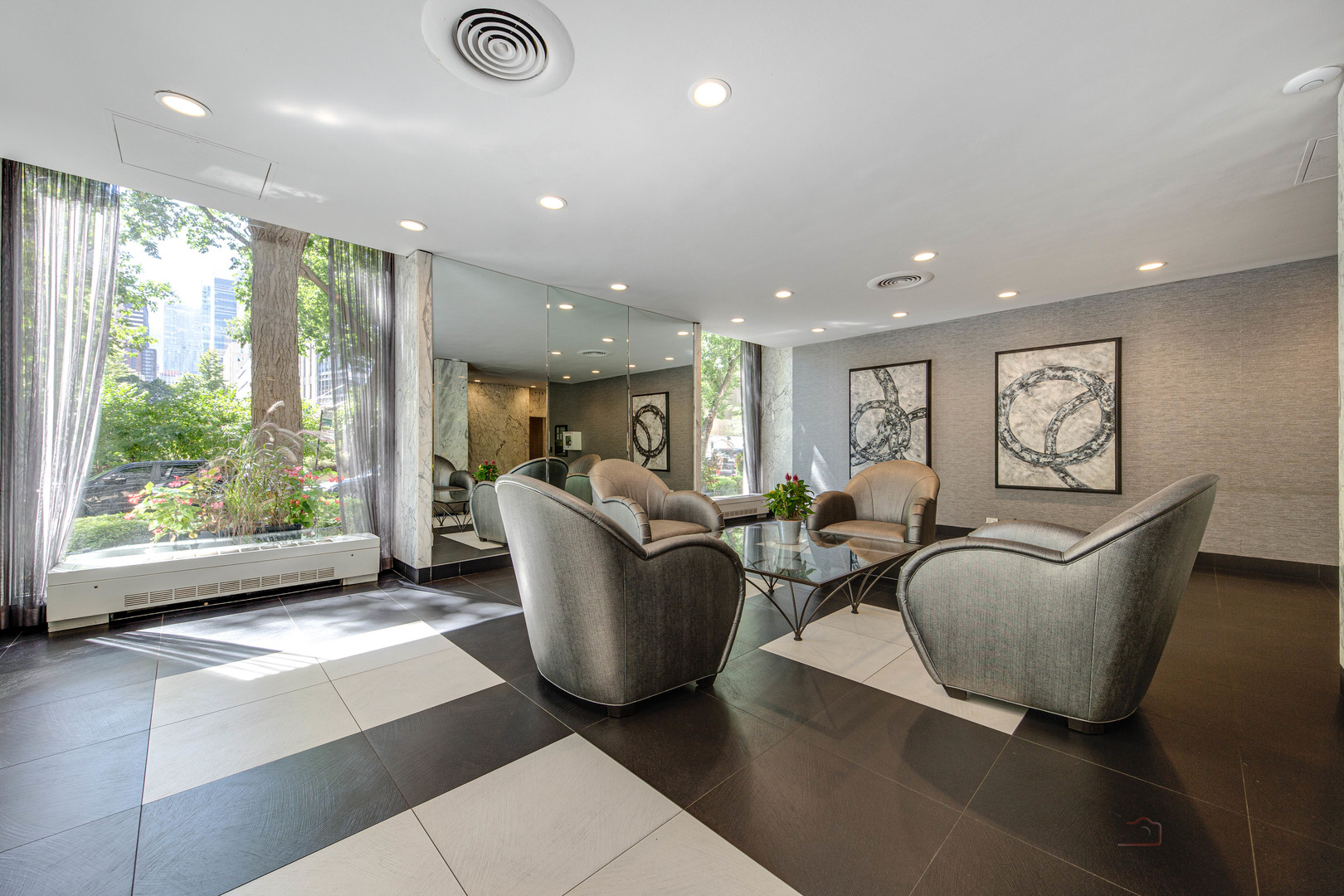 222 E Pearson Street Unit: 609