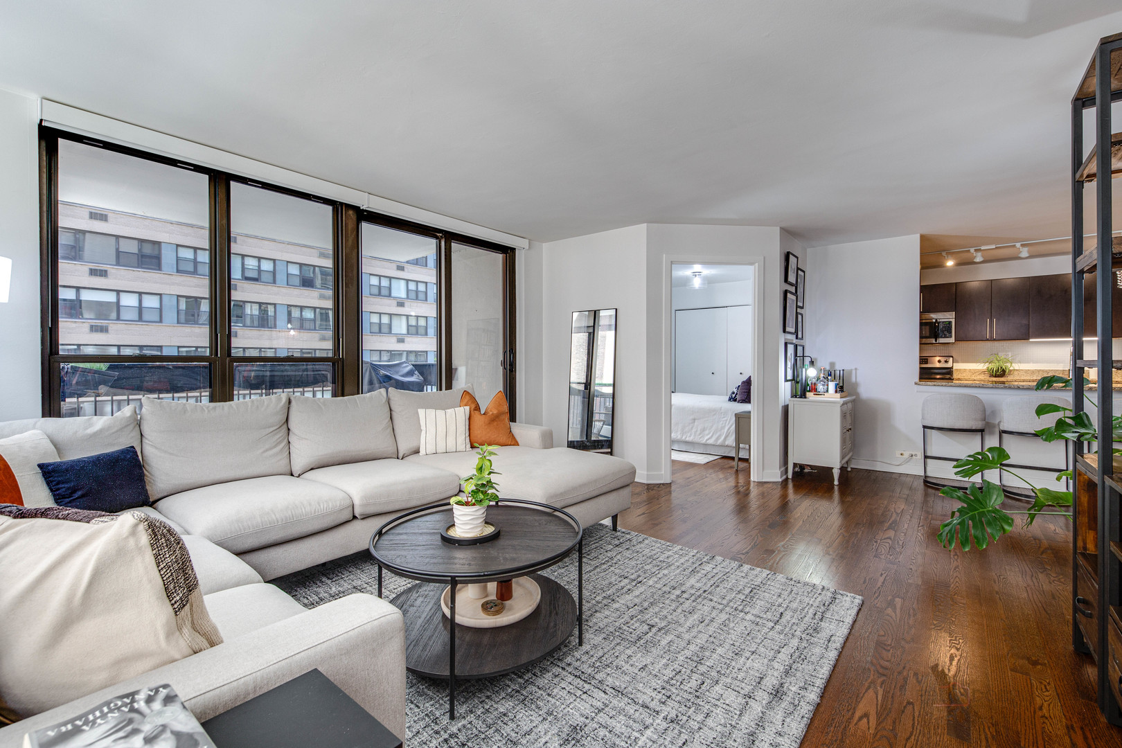 222 E Pearson Street Unit: 609