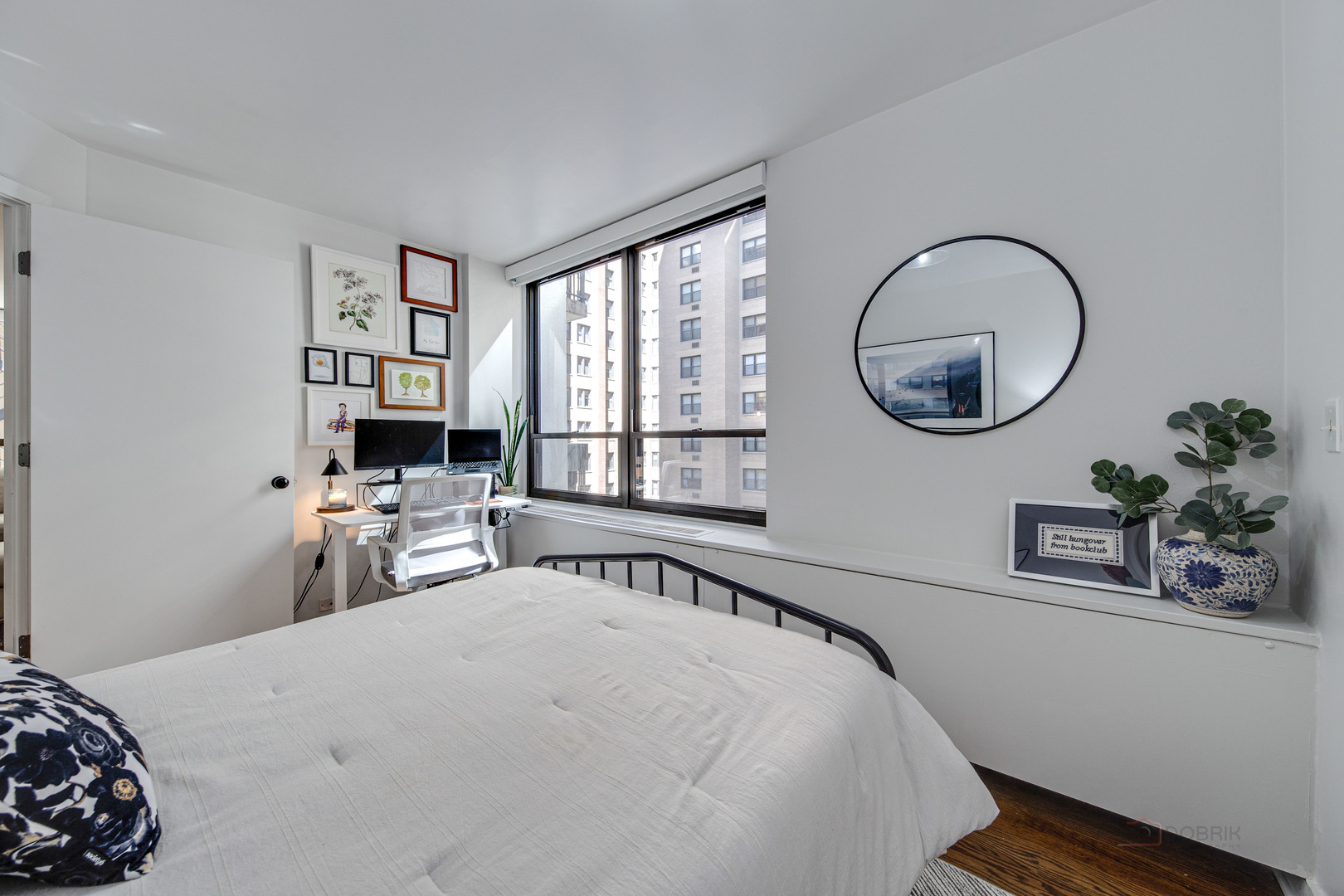 222 E Pearson Street Unit: 609