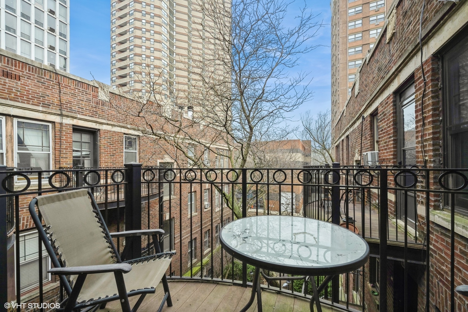 3642 N Pine Grove Avenue Unit: 3K
