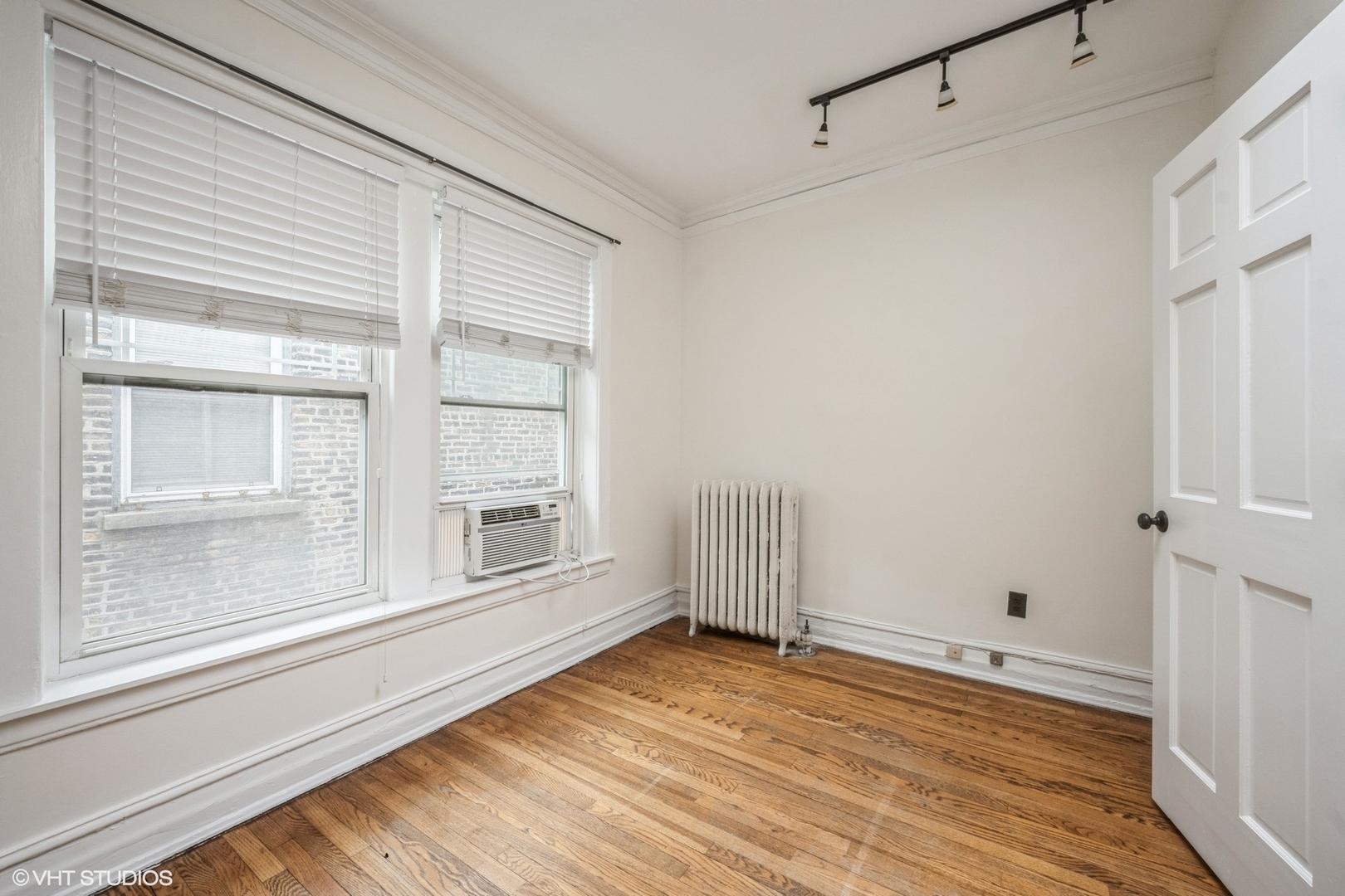 3642 N Pine Grove Avenue Unit: 3K