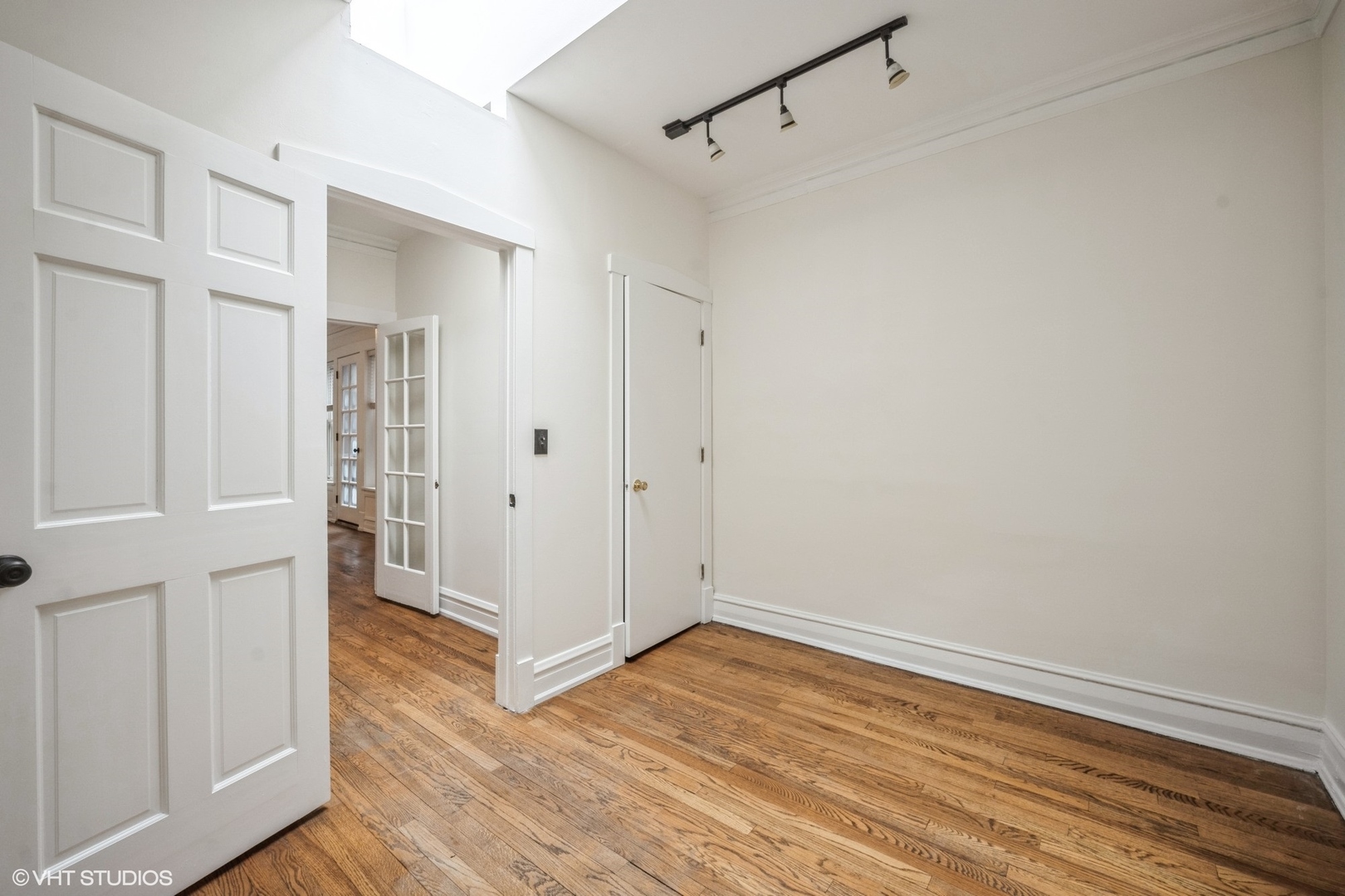 3642 N Pine Grove Avenue Unit: 3K