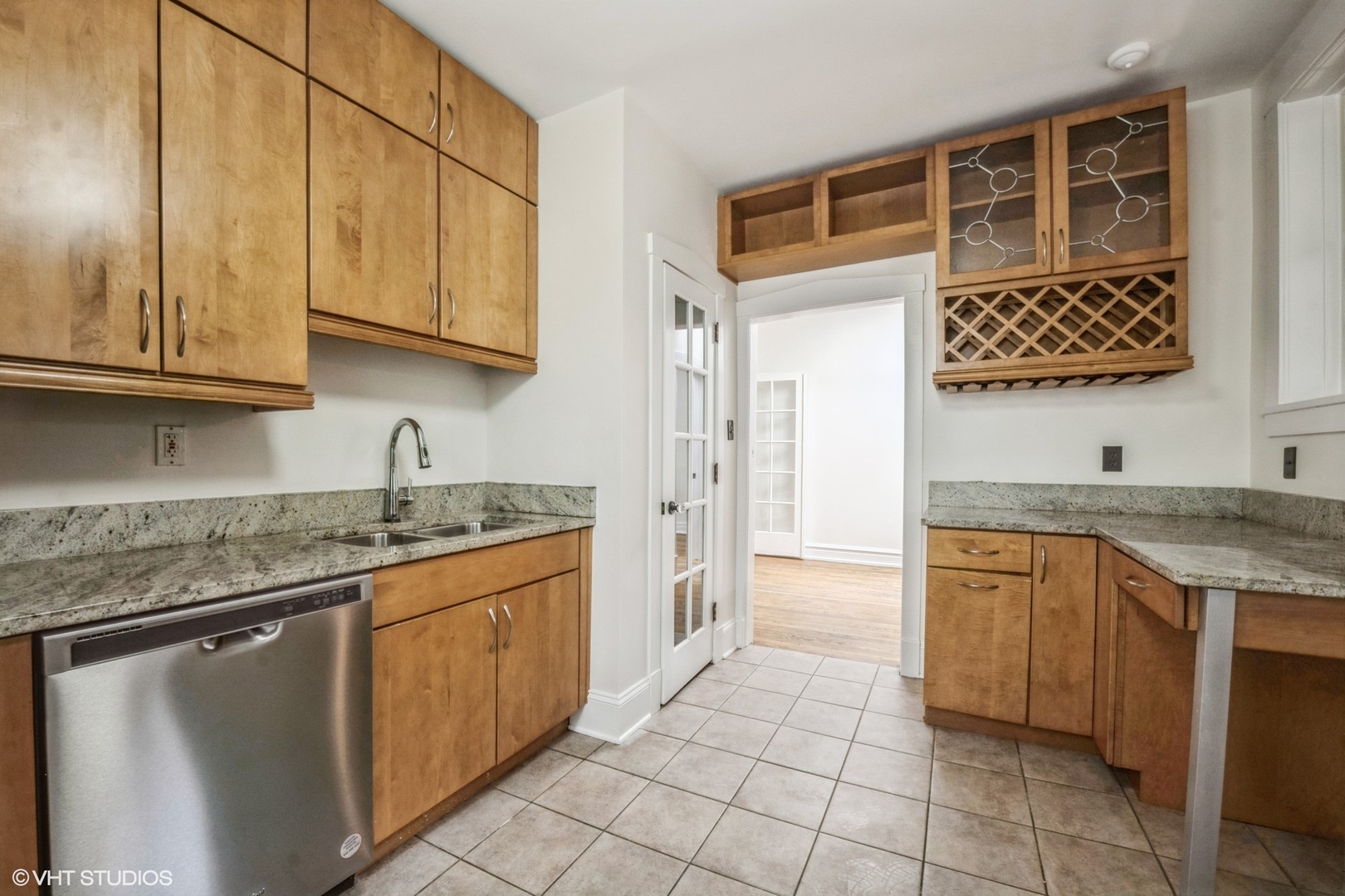 3642 N Pine Grove Avenue Unit: 3K