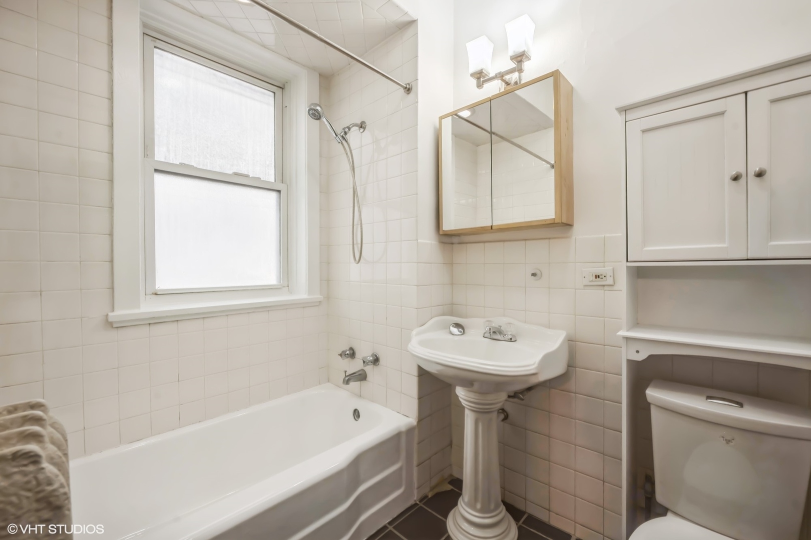 3642 N Pine Grove Avenue Unit: 3K