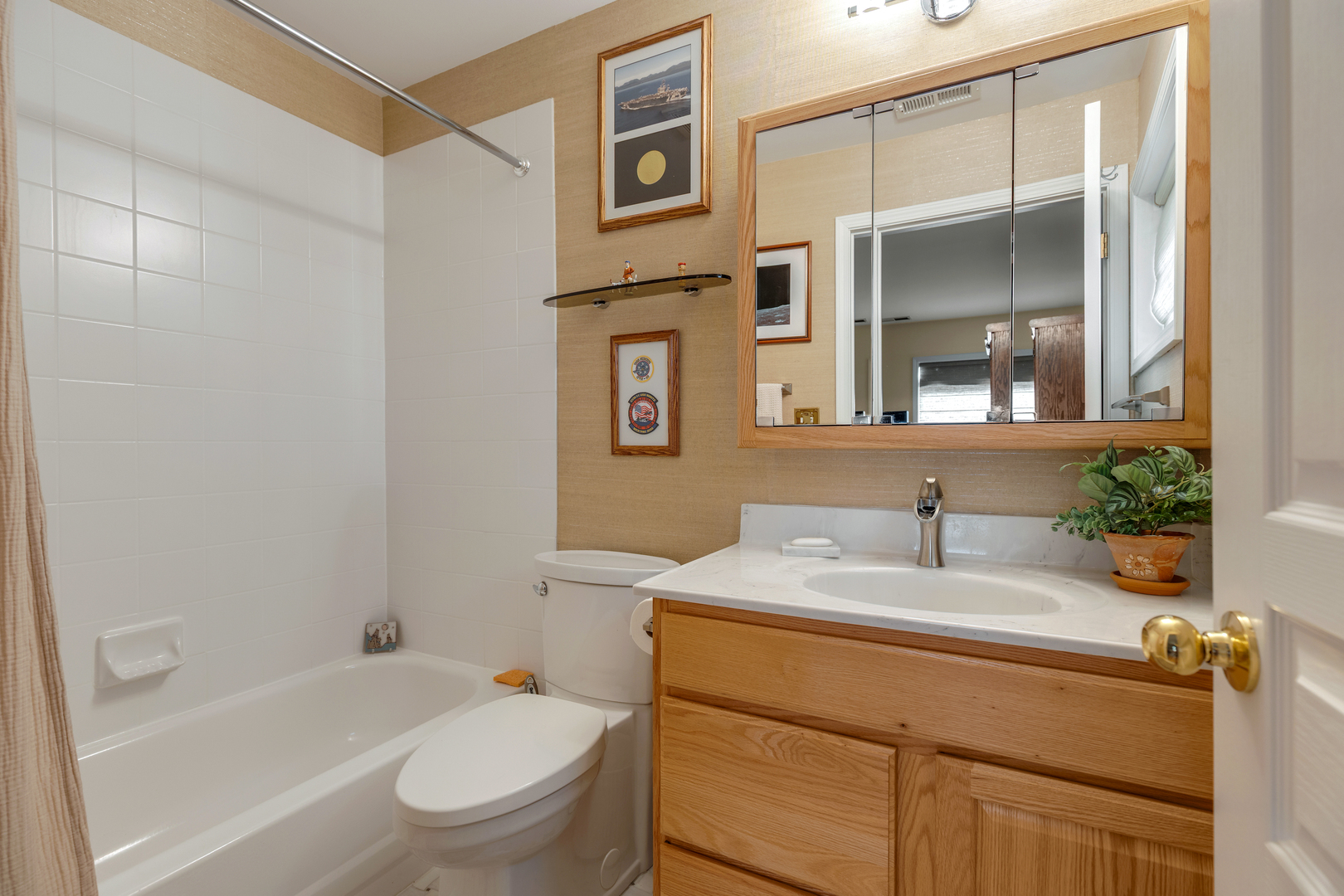 1635 N Milwaukee Avenue Unit: 201