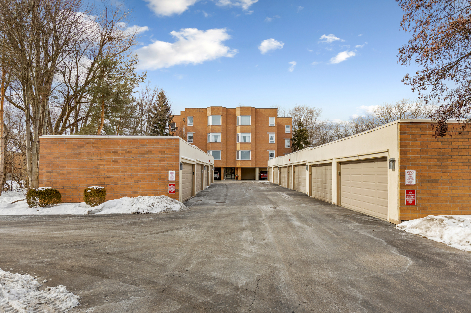 1635 N Milwaukee Avenue Unit: 201