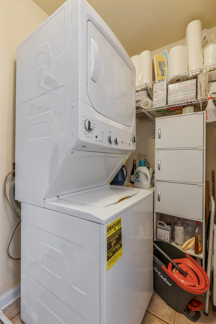 1635 N Milwaukee Avenue Unit: 201