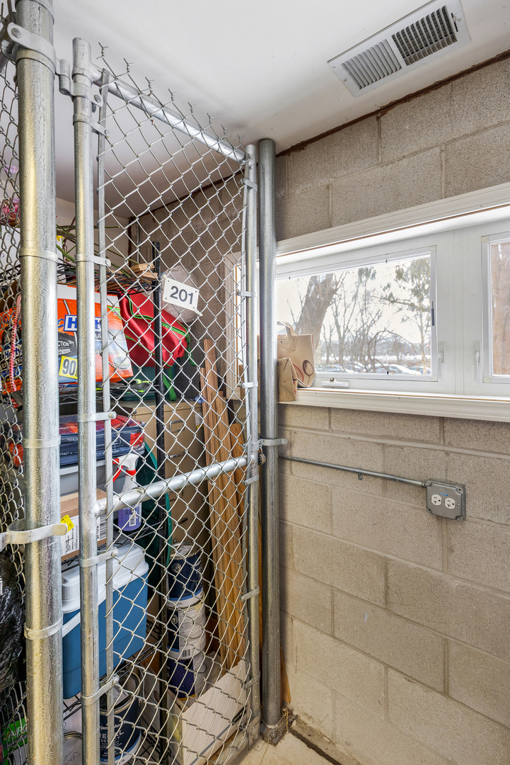 1635 N Milwaukee Avenue Unit: 201