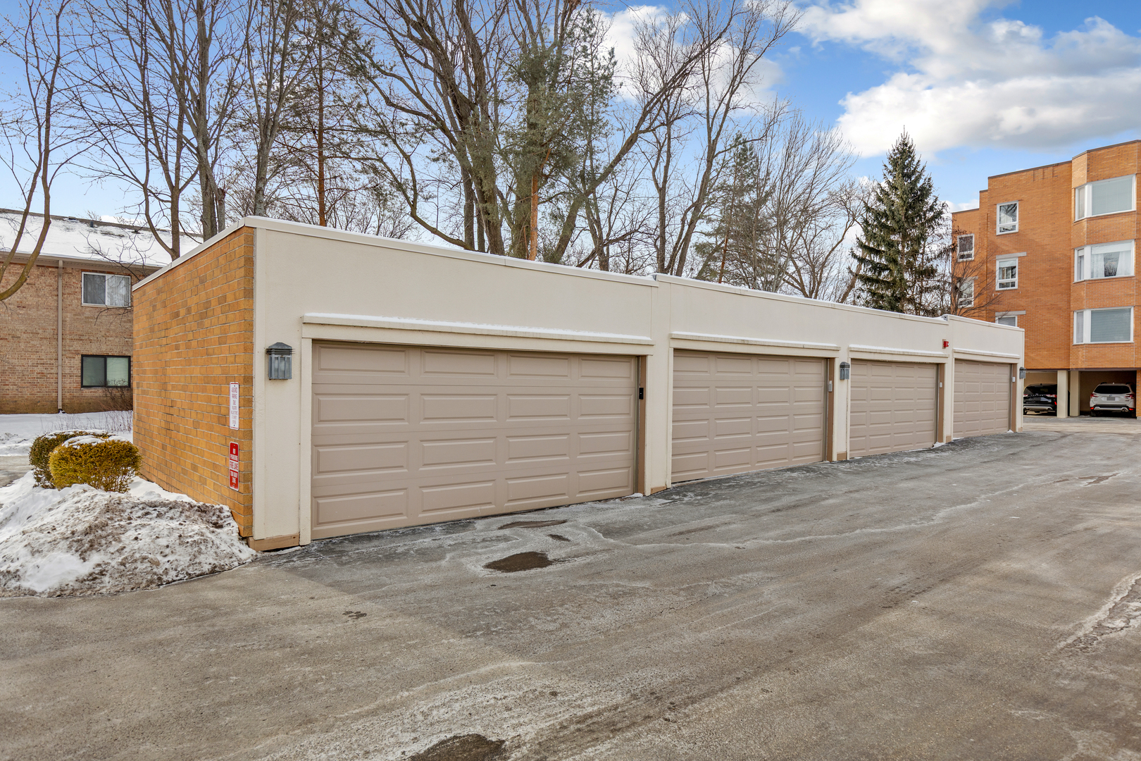 1635 N Milwaukee Avenue Unit: 201