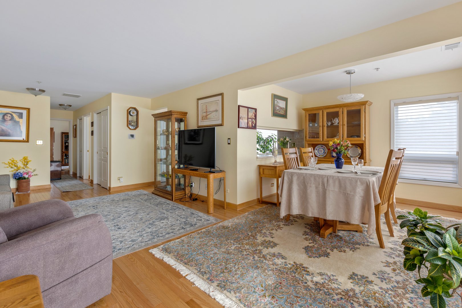 1635 N Milwaukee Avenue Unit: 201