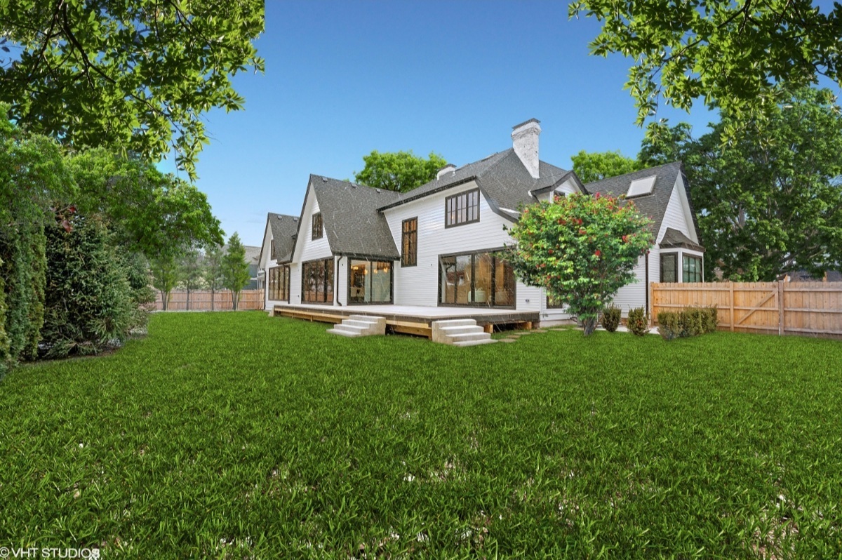 235 W Cook Avenue