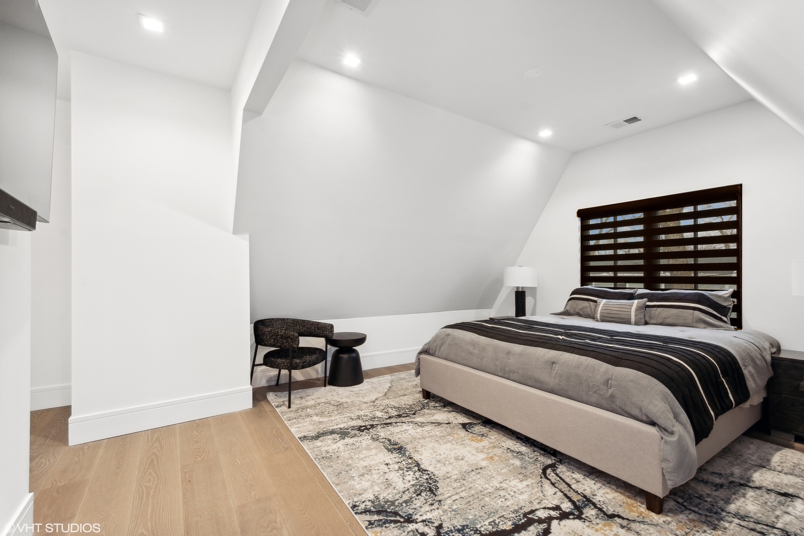 235 W Cook Avenue