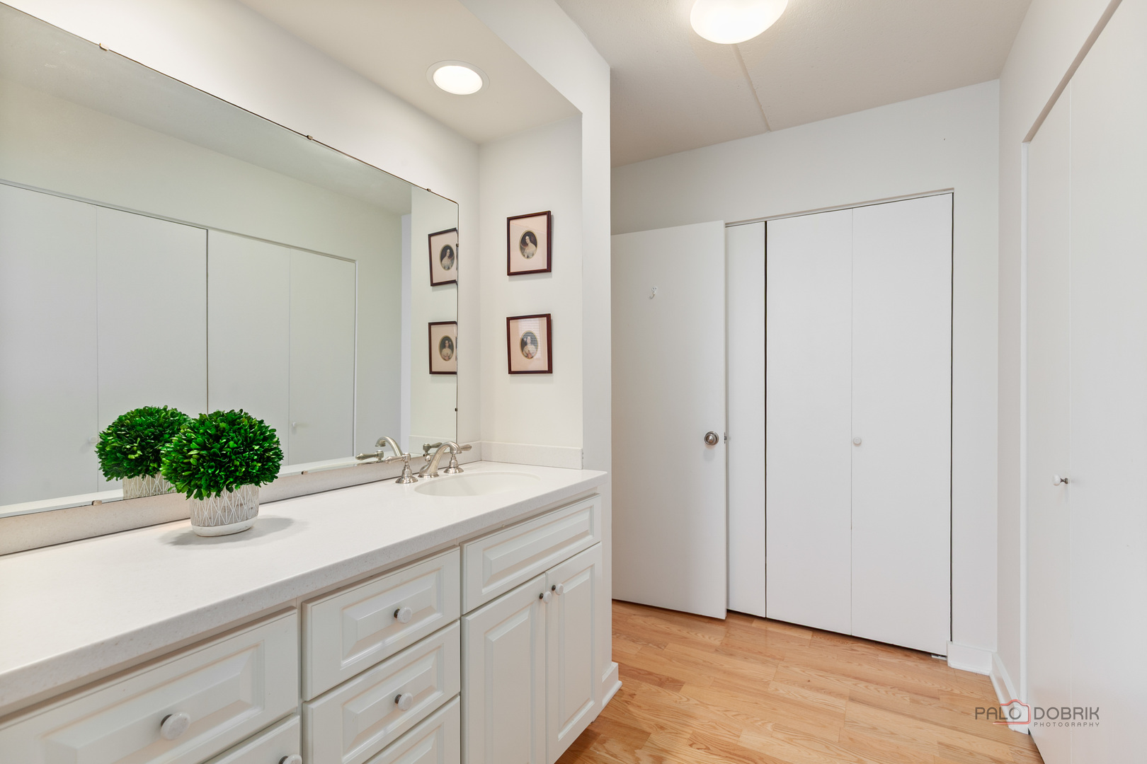 1301 N Western Avenue Unit: 229