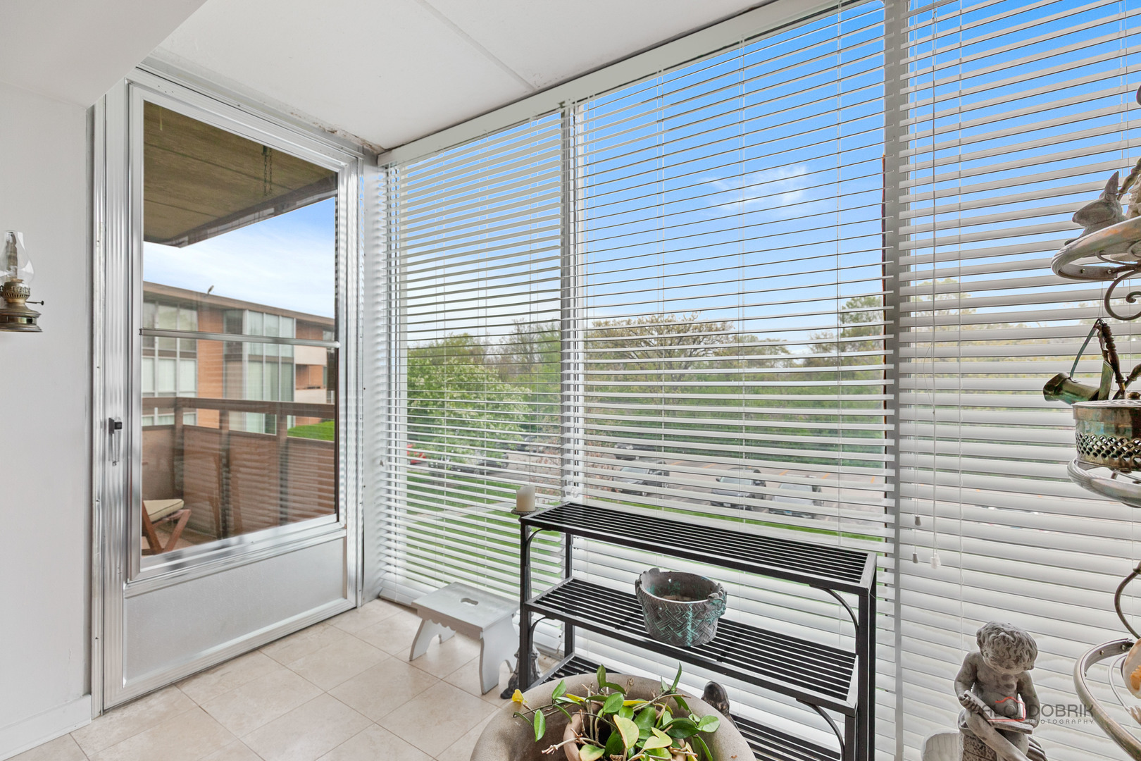 1301 N Western Avenue Unit: 229