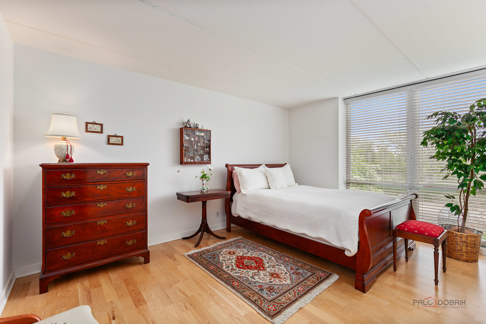 1301 N Western Avenue Unit: 229