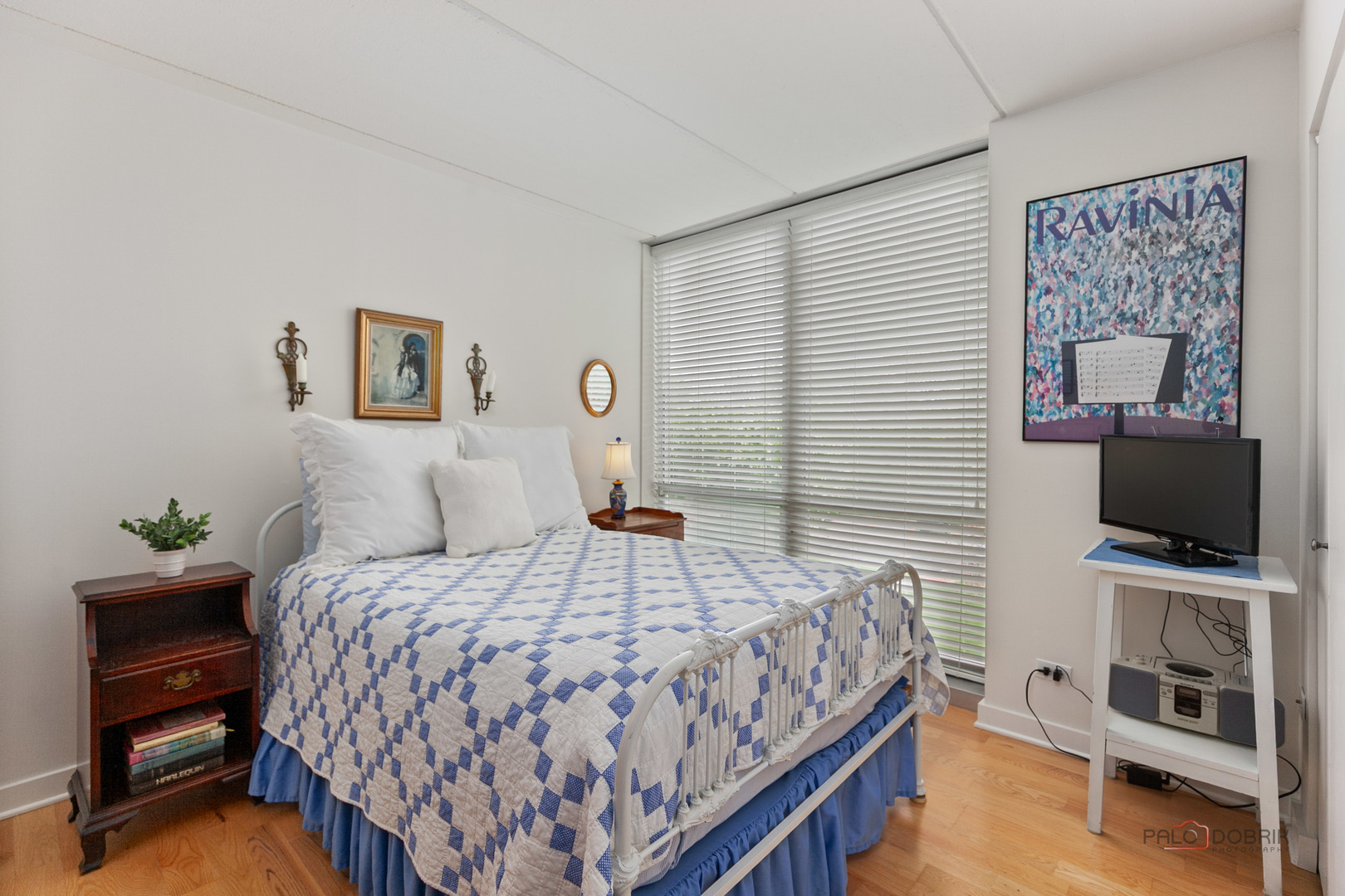 1301 N Western Avenue Unit: 229