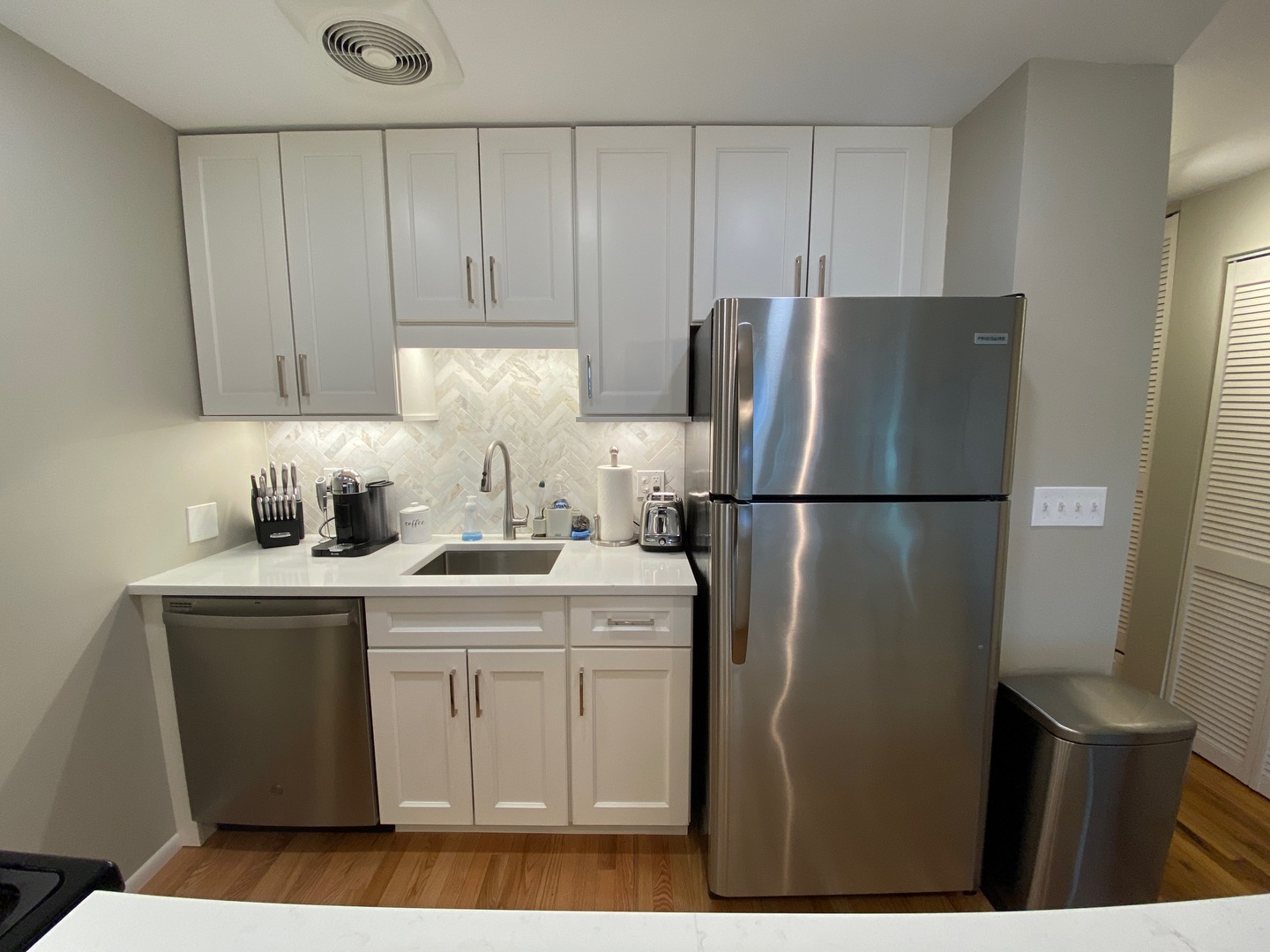 2029 N Larrabee Street Unit: 1