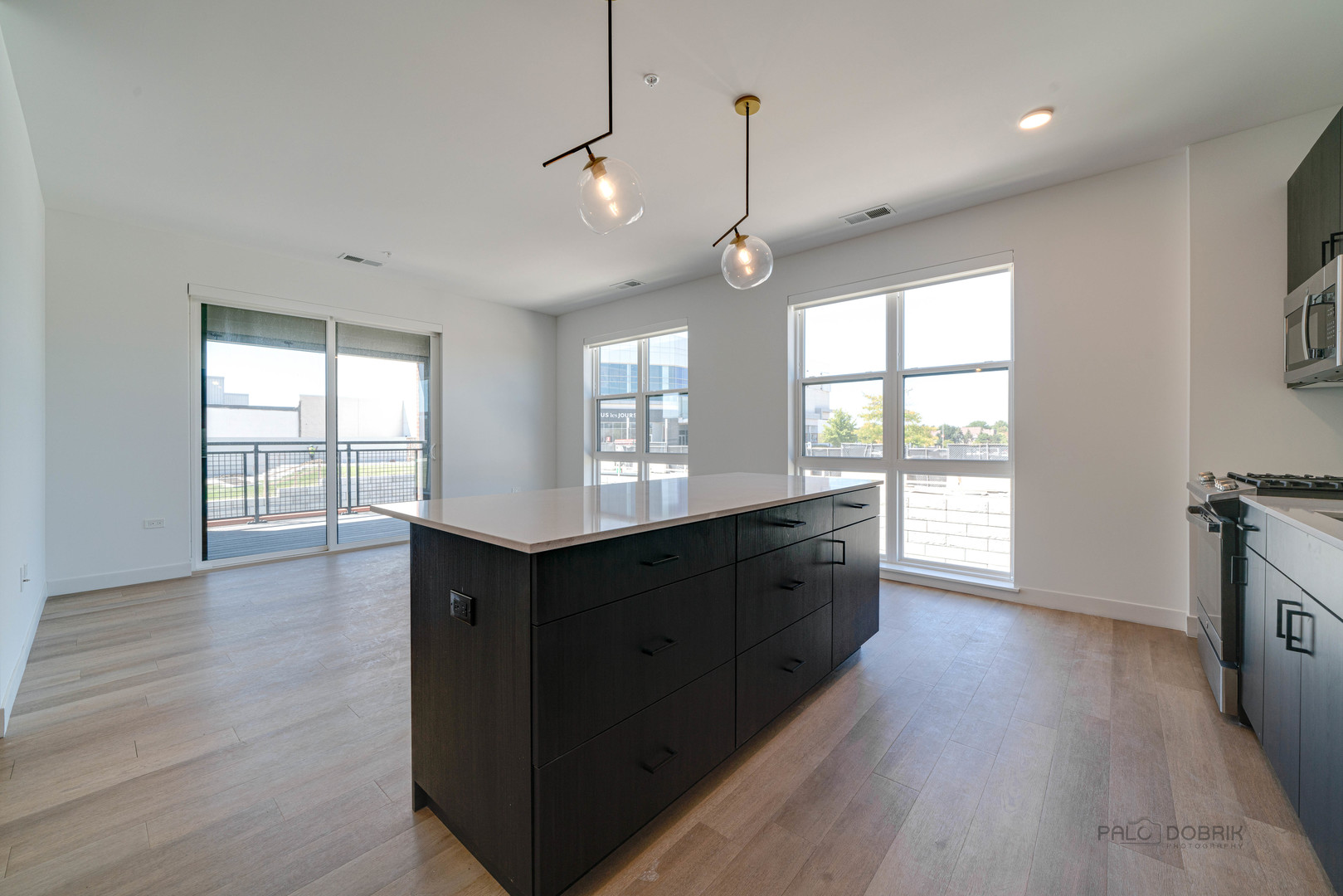 750 Hawthorn Row Unit: 3166