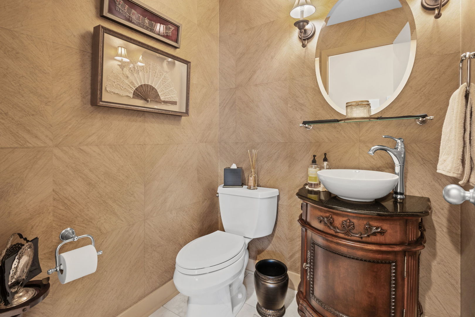 829 Stables Court W