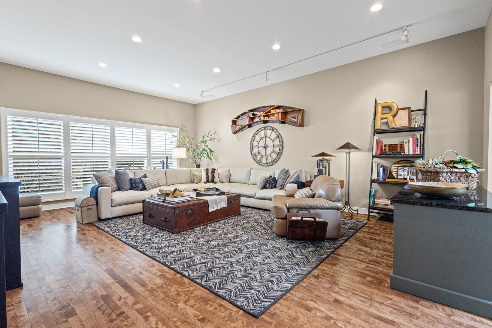 829 Stables Court W