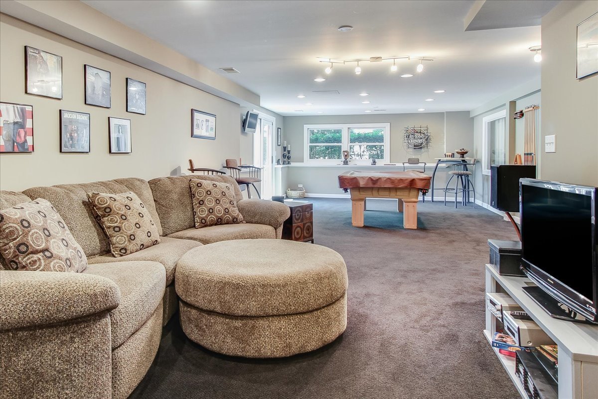 135 Harbor Drive