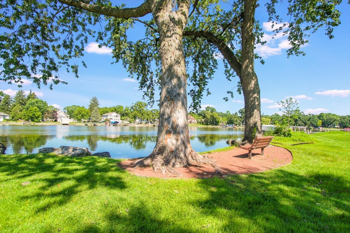 135 Harbor Drive