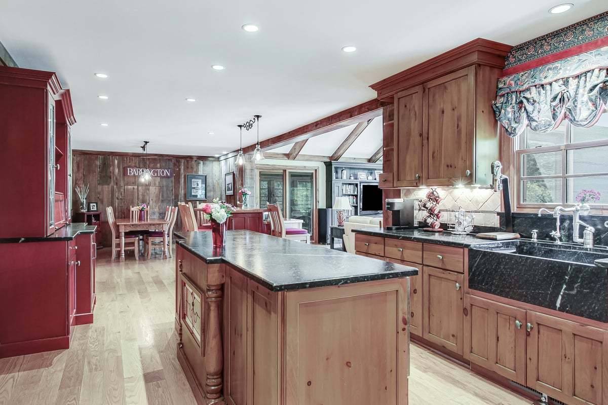 135 Harbor Drive