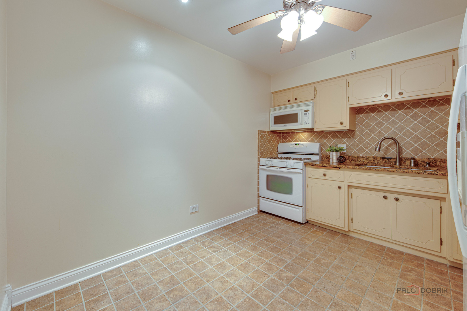 3161 Paris Avenue Unit: 103