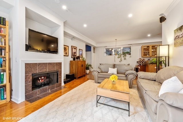 1429 N Wells Street Unit: 205