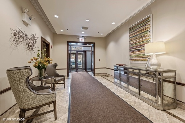 1429 N Wells Street Unit: 205