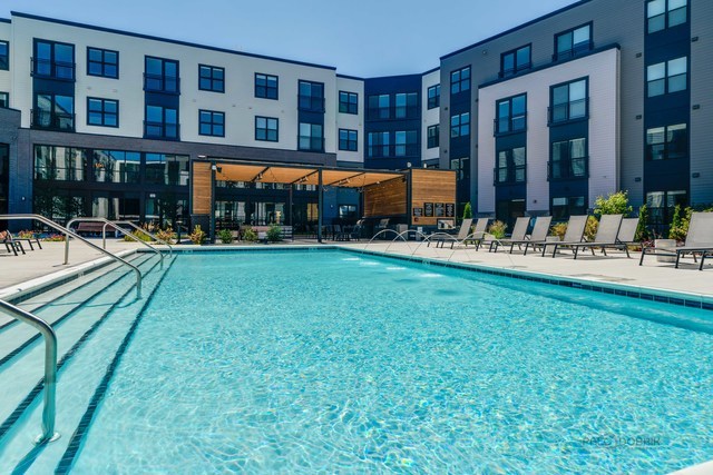 750 Hawthorn Row Unit: 21709