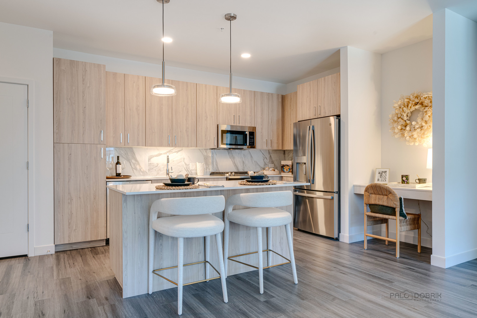 750 Hawthorn Row Unit: 1163