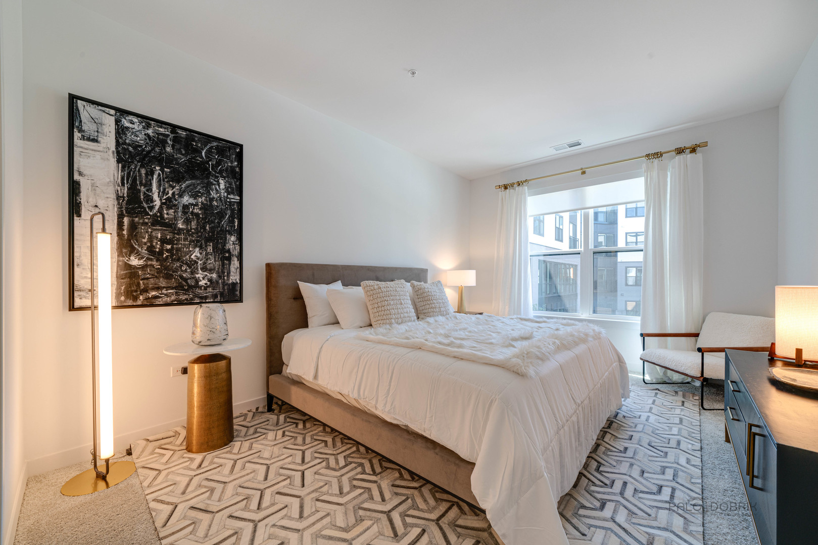 750 Hawthorn Row Unit: 1163