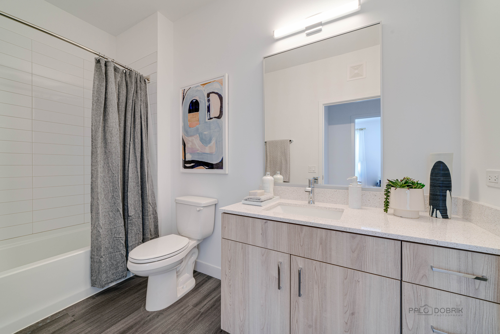 750 Hawthorn Row Unit: 1163