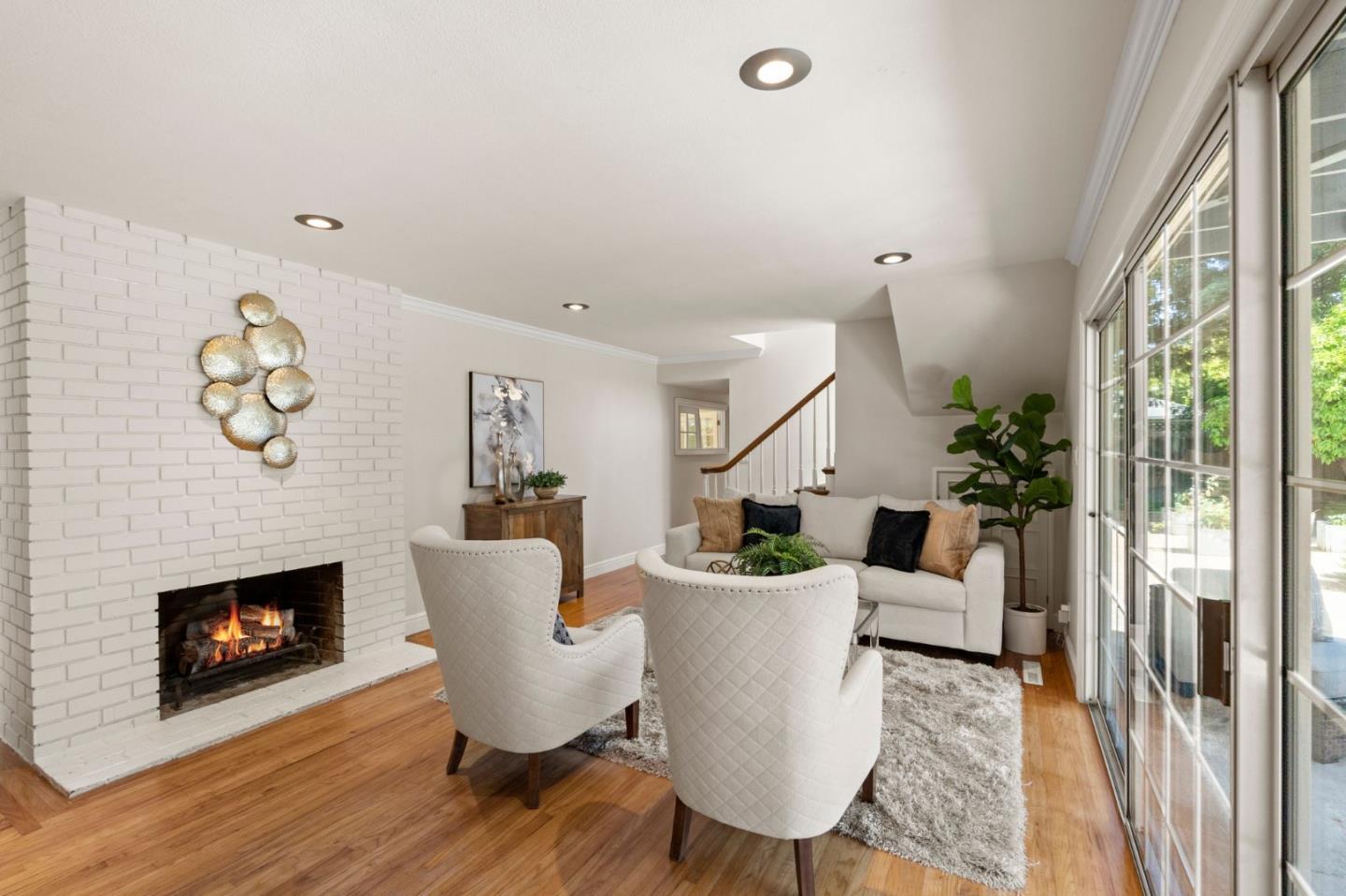 1114 South Genevieve Lane