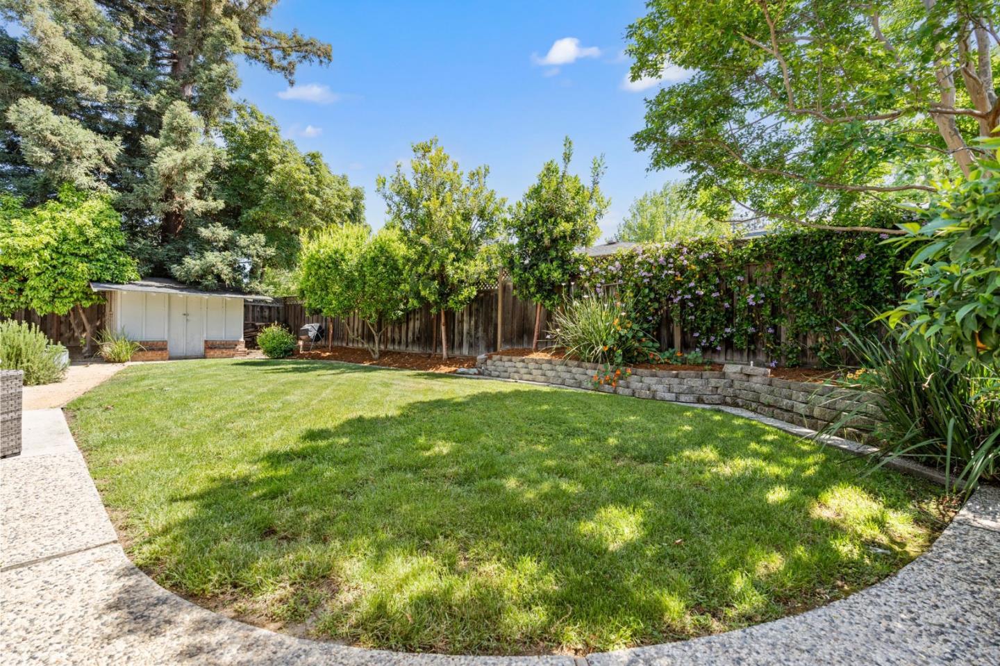 1114 South Genevieve Lane