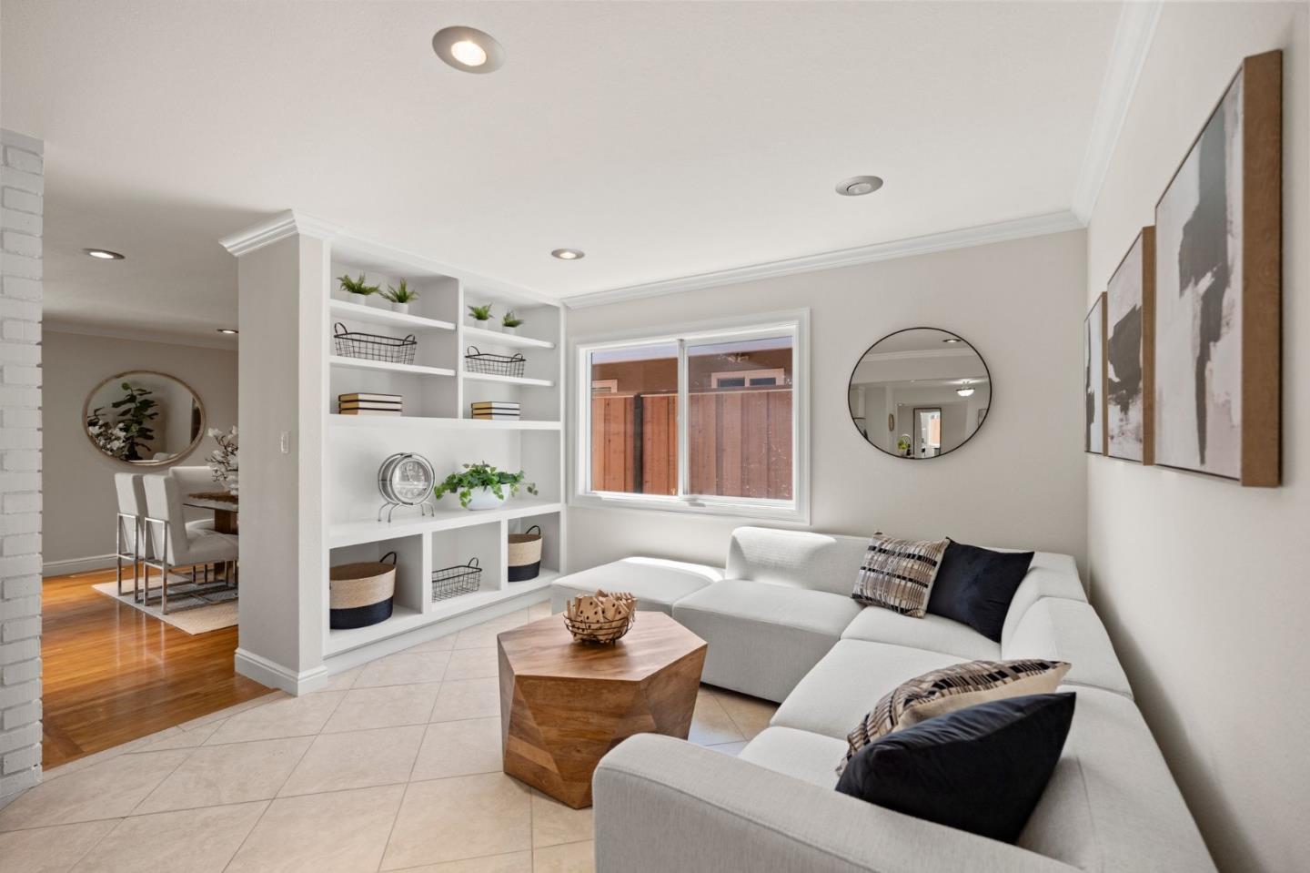 1114 South Genevieve Lane