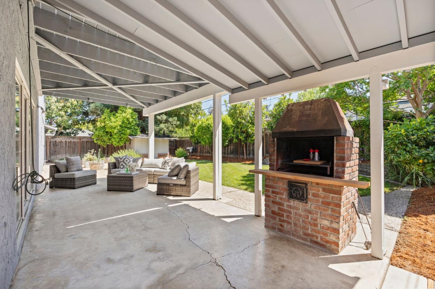 1114 South Genevieve Lane