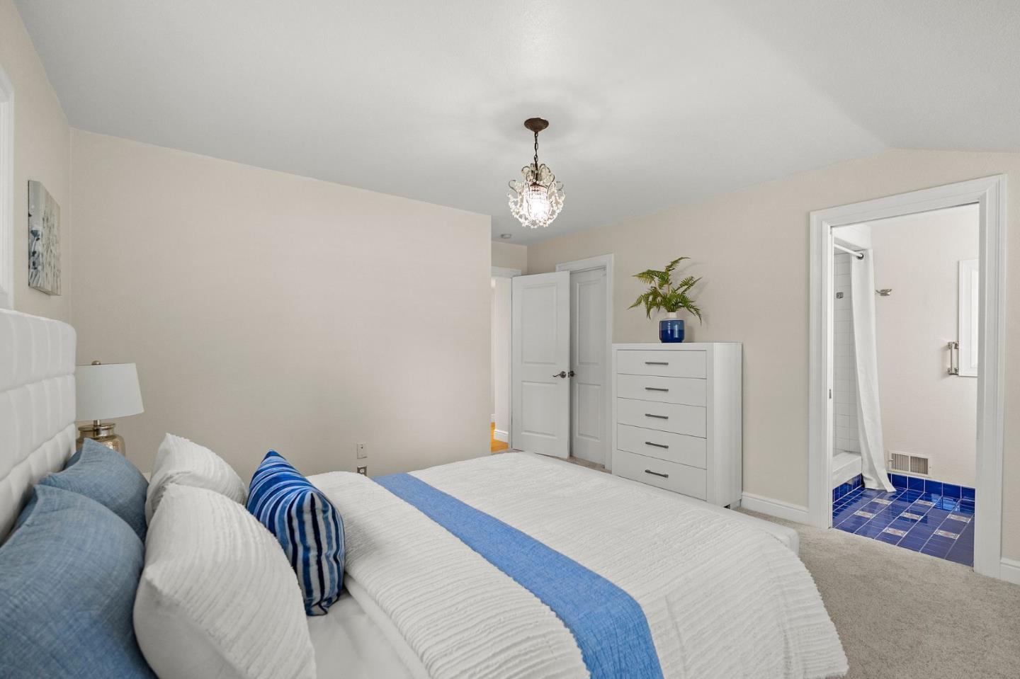 1114 South Genevieve Lane