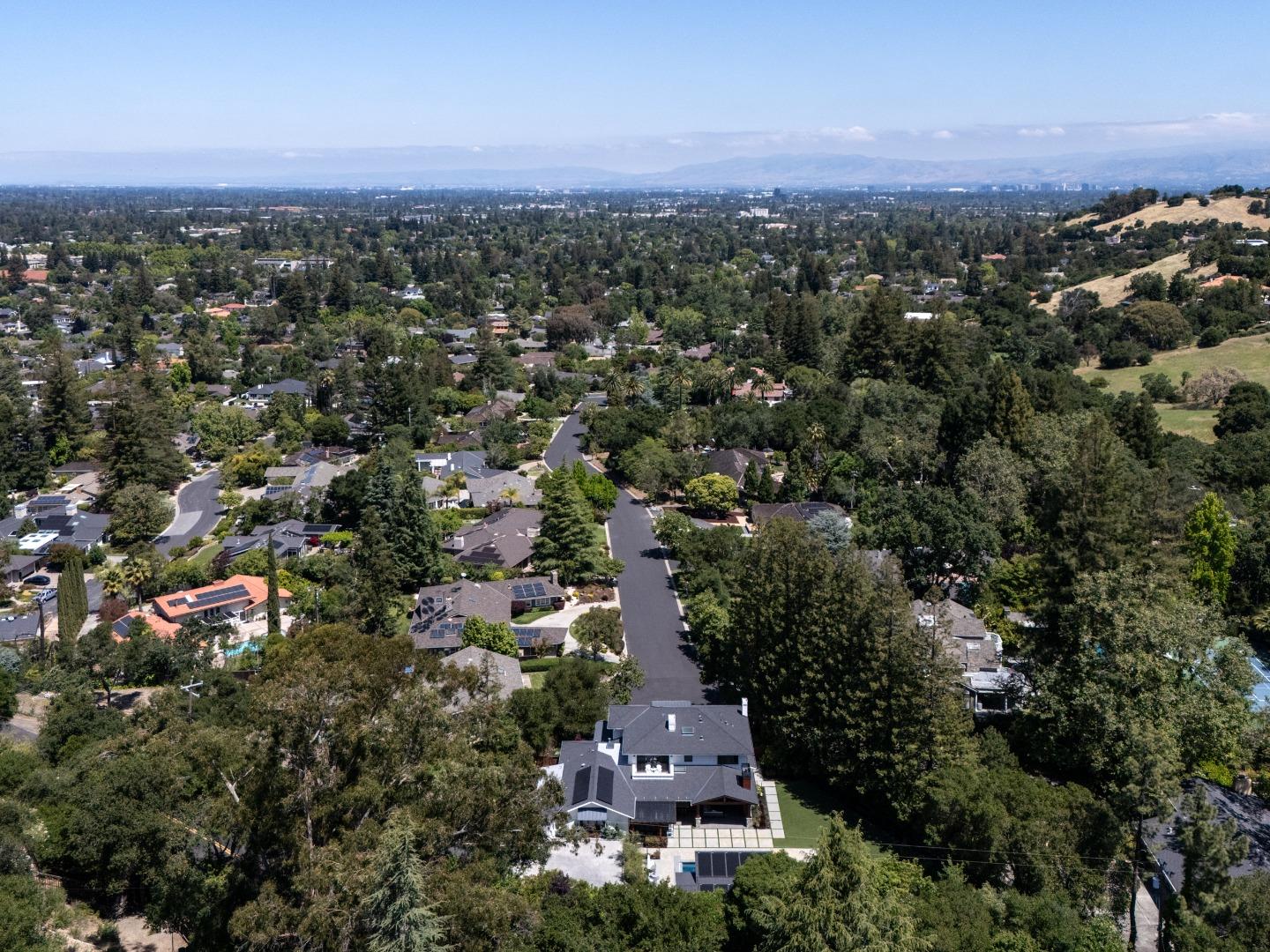 140 Twin Oaks DR