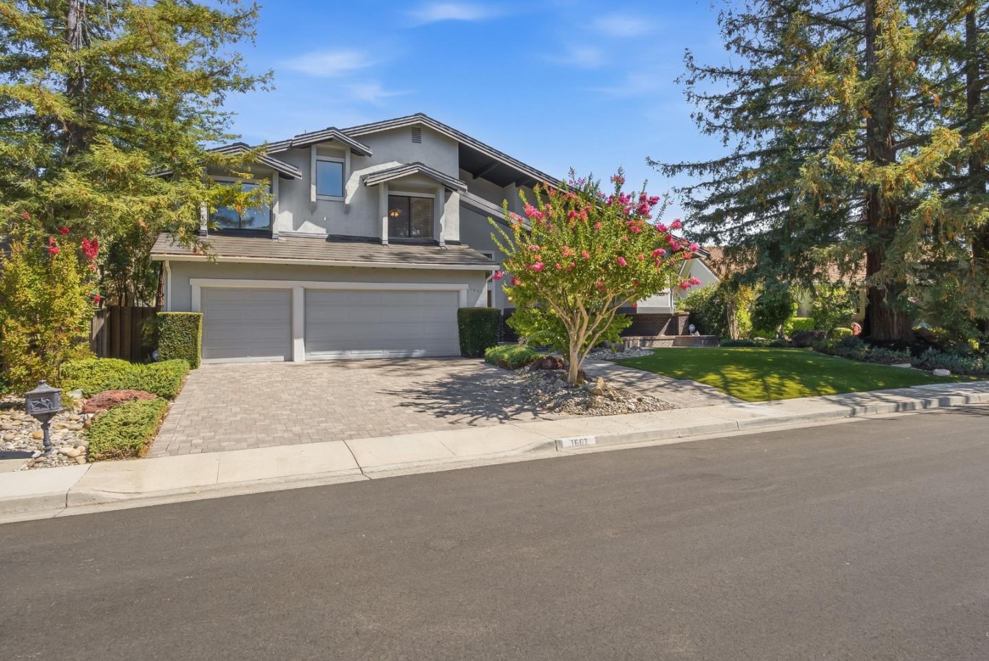 1667 Glenrock CT
