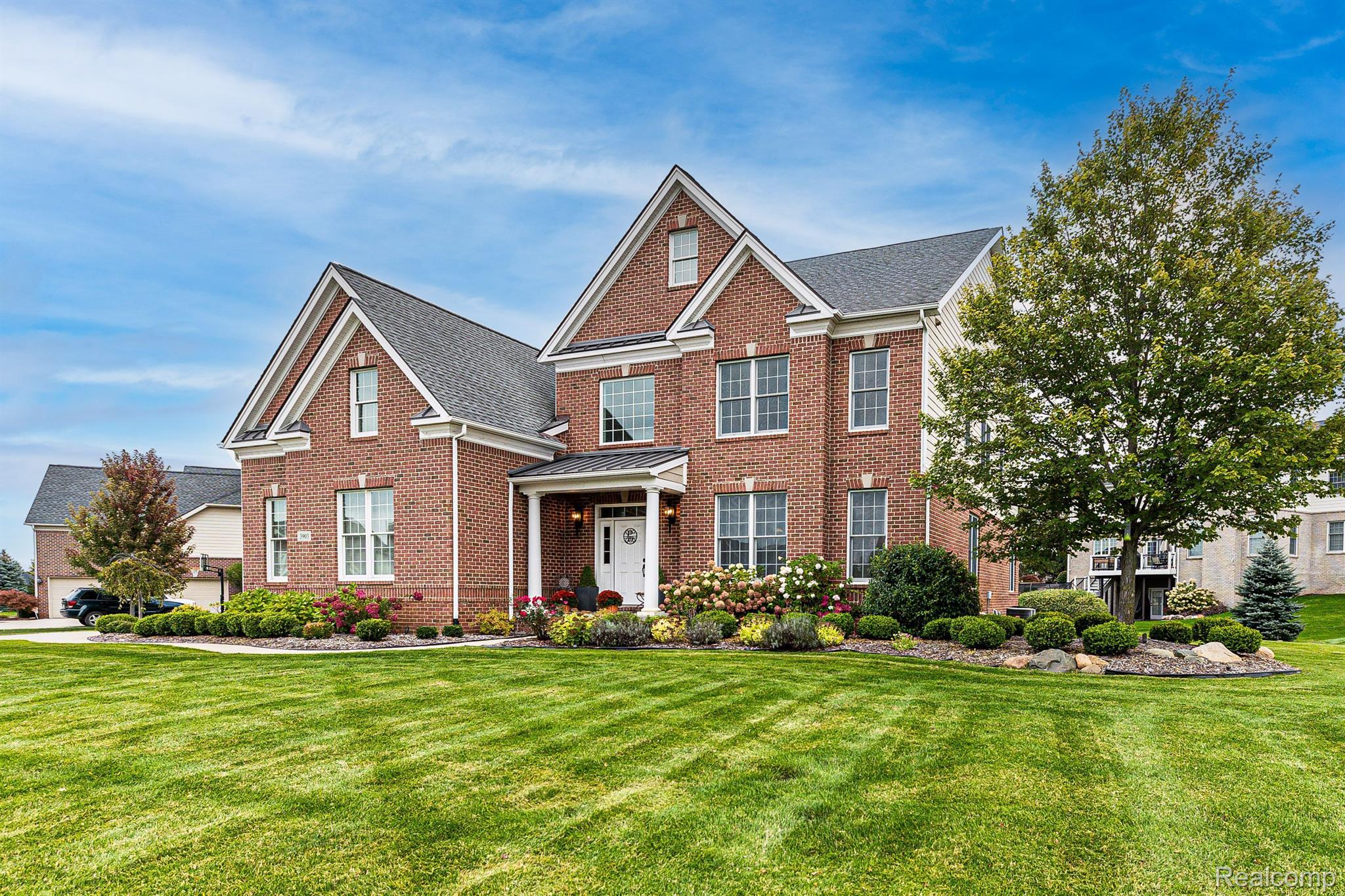 3903 N CENTURY OAK Circle